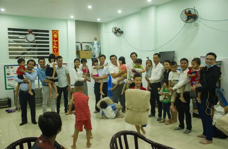 Thiên An Holdings trao yêu thương đến mái ấm Mai Tâm