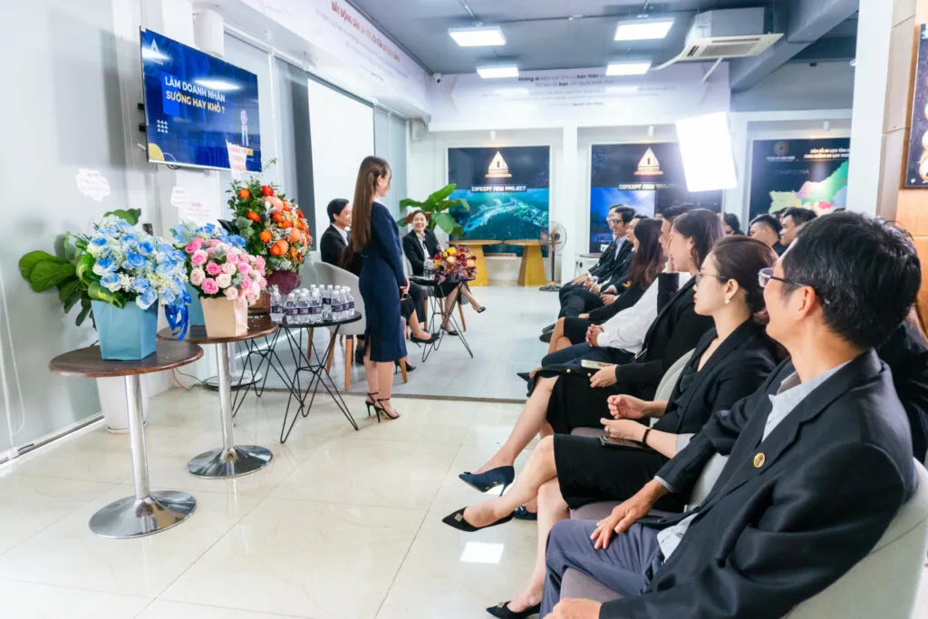 chào mừng ngày hội doanh nhân việt nam 13.10.2022