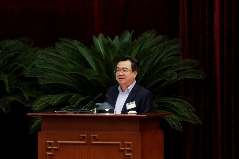 Ủy viên Trung ương Đảng, Bộ trưởng Bộ Xây dựng Nguyễn Thanh Nghị phát biểu tham luận tại Hội nghị. 