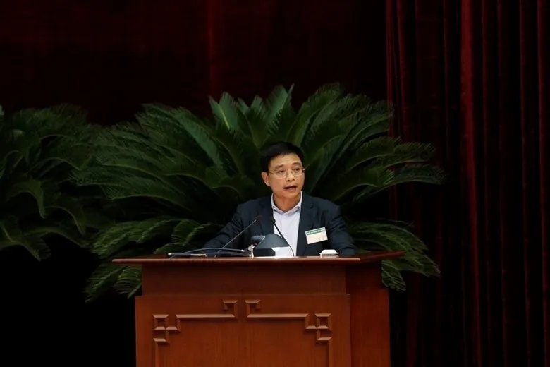 Ủy viên Trung ương Đảng, Bộ trưởng Bộ GTVT Nguyễn Văn Thắng tham luận tại Hội nghị. 