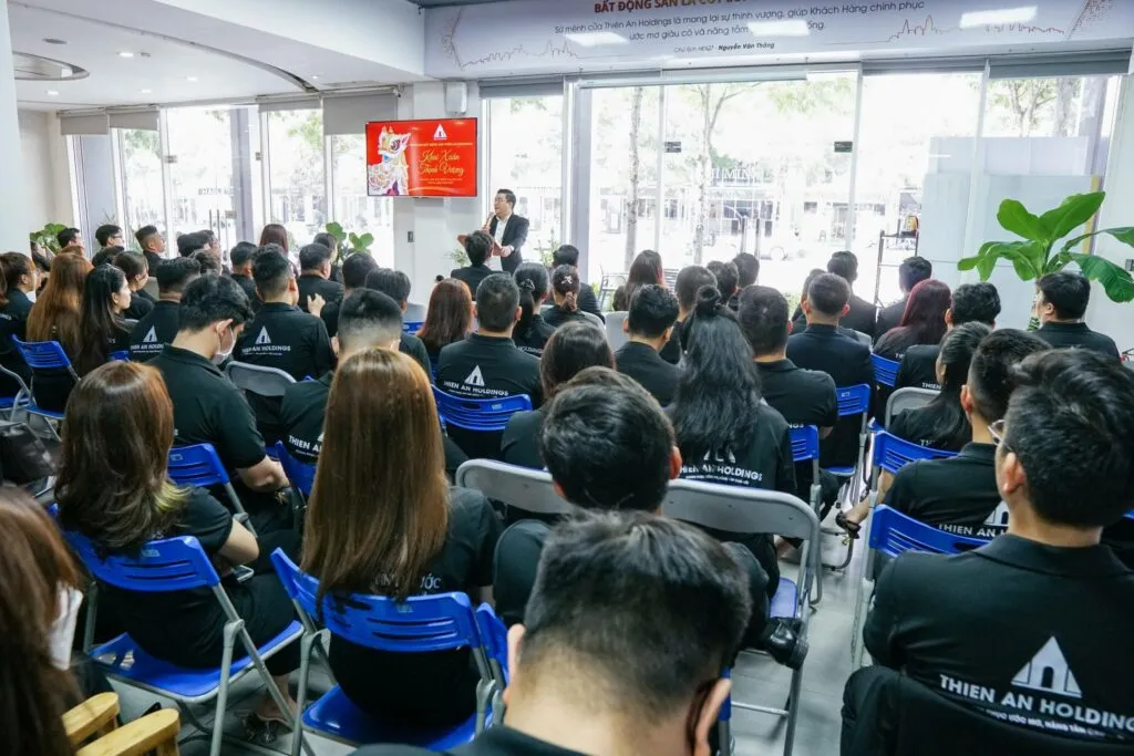 thiên an holdings khai trương đầu năm